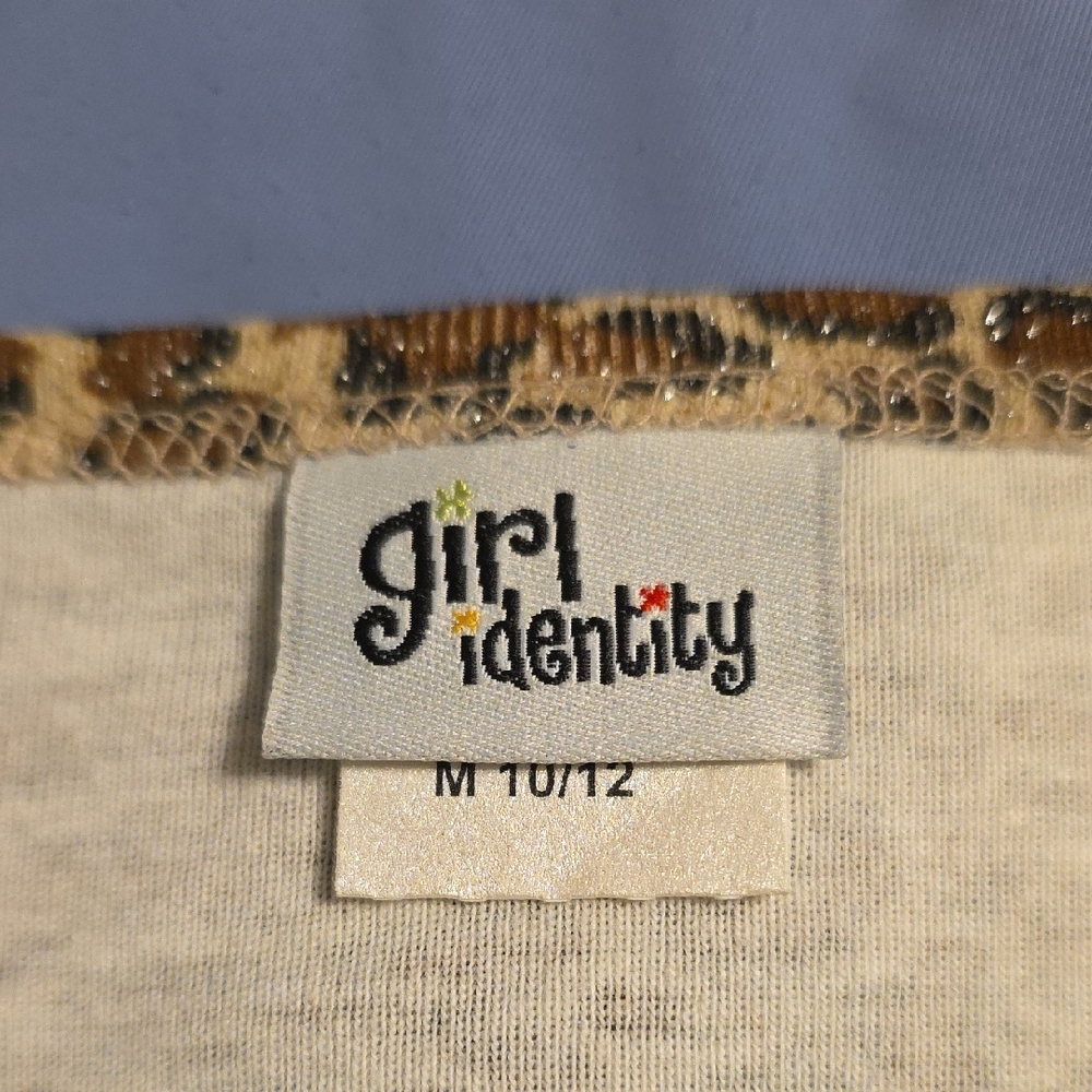 Leopard Print Ruffle Hem Top - Picture 2 of 8
